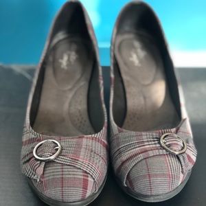 Grey Plaid Wedges Size 11